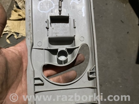 ФОТО Пластик правый для Subaru Tribeca B9 (05-08) Київ