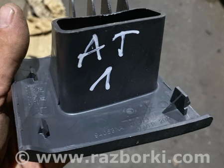 ФОТО Пластик правый для Subaru Tribeca B9 (05-08) Київ