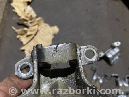 ФОТО Петля двери для Subaru Tribeca B9 (05-08) Київ