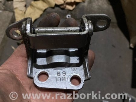 ФОТО Петля двери для Subaru Tribeca B9 (05-08) Київ