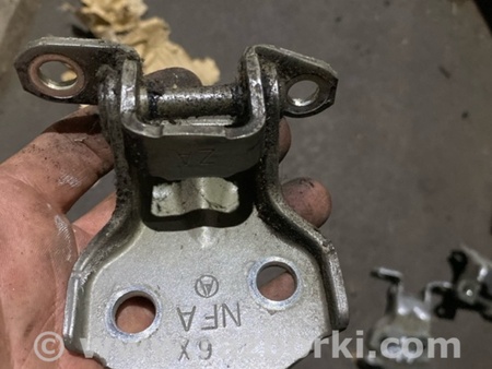 ФОТО Петля двери для Subaru Tribeca B9 (05-08) Київ