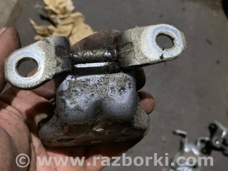 ФОТО Петля двери для Subaru Tribeca B9 (05-08) Київ