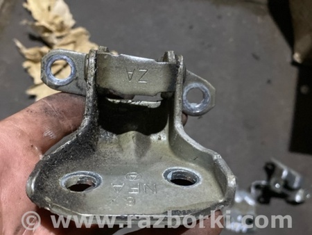 ФОТО Петля двери для Subaru Tribeca B9 (05-08) Київ