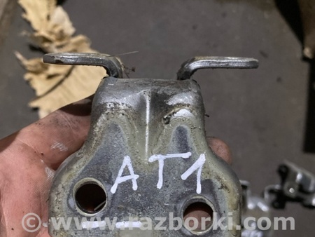 ФОТО Петля двери для Subaru Tribeca B9 (05-08) Київ