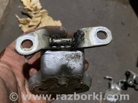ФОТО Петля двери для Subaru Tribeca B9 (05-08) Київ