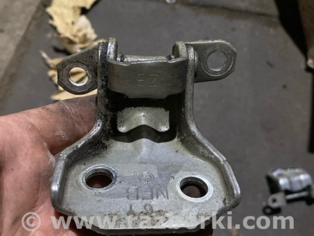 ФОТО Петля двери для Subaru Tribeca B9 (05-08) Київ