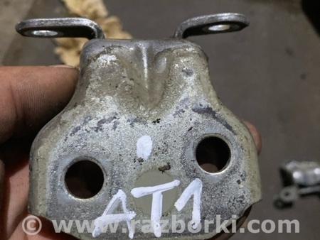 ФОТО Петля двери для Subaru Tribeca B9 (05-08) Київ