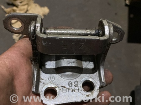 ФОТО Петля двери для Subaru Tribeca B9 (05-08) Київ