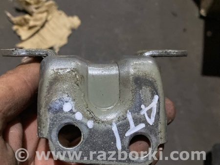 ФОТО Петля двери для Subaru Tribeca B9 (05-08) Київ