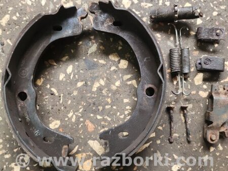 ФОТО Комплект колодок и механизмов ручного торомоза задний для KIA Sorento 1 BL (02-09) Київ