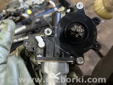 ФОТО Мотор стеклоподъемника передний правый для Subaru Legacy IV BL/BP (03-09) Київ