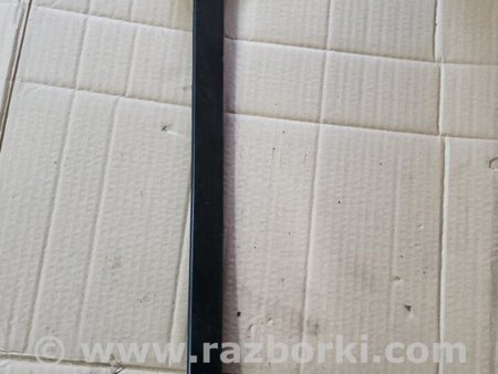 ФОТО Направляющая стекла передняя правая для Subaru Legacy IV BL/BP (03-09) Київ