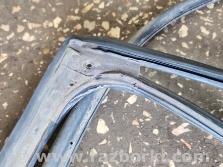 ФОТО Уплотнительная резинка задняя правая для KIA Sorento 1 BL (02-09) Київ