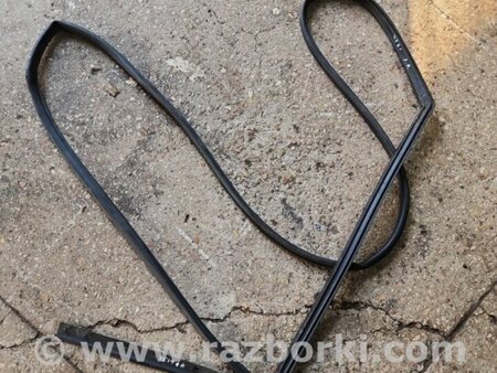 ФОТО Уплотнительная резинка задняя правая для Hyundai Tucson III TL (15-21) Київ