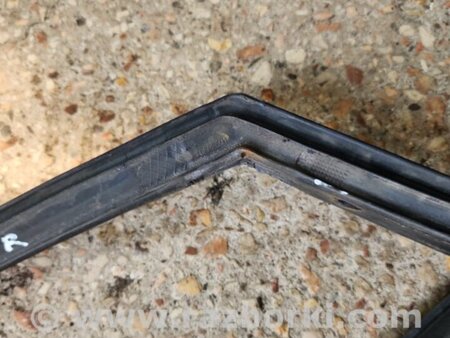 ФОТО Уплотнительная резинка задняя правая для Hyundai Tucson III TL (15-21) Київ