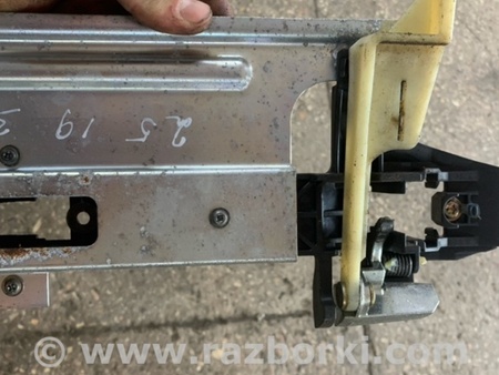 ФОТО Кронштейн ручки дверной задний левый для Subaru Tribeca B9 (05-08) Київ