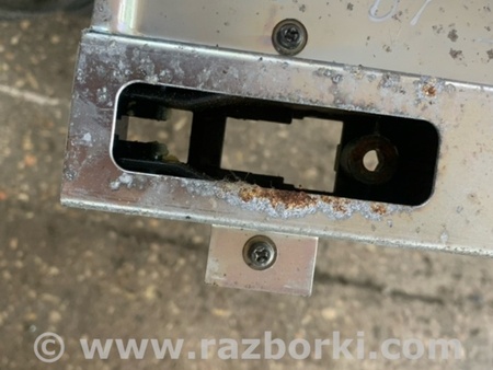 ФОТО Кронштейн ручки дверной задний левый для Subaru Tribeca B9 (05-08) Київ