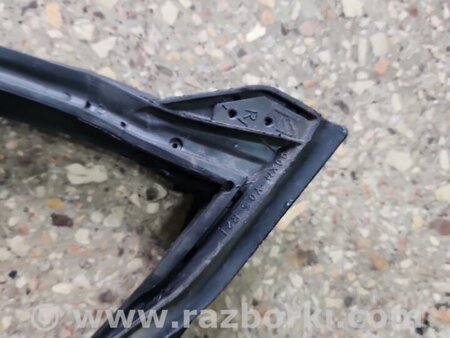 ФОТО Уплотнительная резинка передняя правая для Subaru Tribeca B9 (05-08) Київ