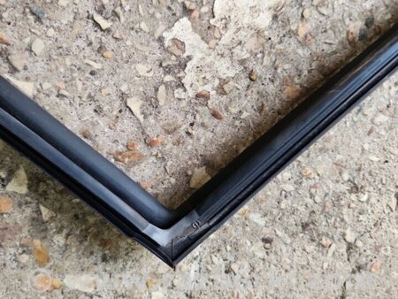 ФОТО Направляющая стекла задняя левая для Subaru Tribeca B9 (05-08) Київ