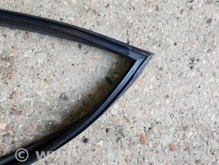 ФОТО Направляющая стекла передняя левая для Subaru Tribeca B9 (05-08) Київ