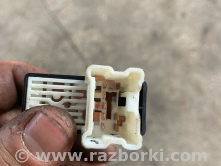 ФОТО Кнопка стеклоподъемника задняя правая для Subaru Tribeca B9 (05-08) Київ
