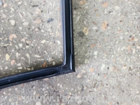 ФОТО Направляющая стекла задняя правая для Subaru Tribeca B9 (05-08) Київ