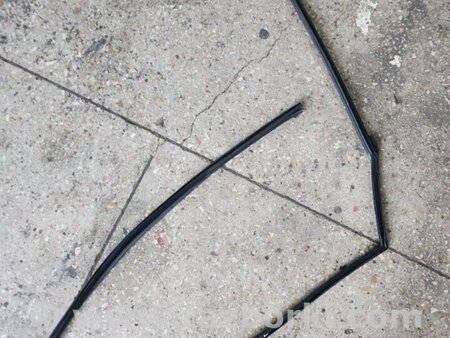 ФОТО Направляющая стекла задняя левая для Subaru Tribeca B9 (05-08) Київ