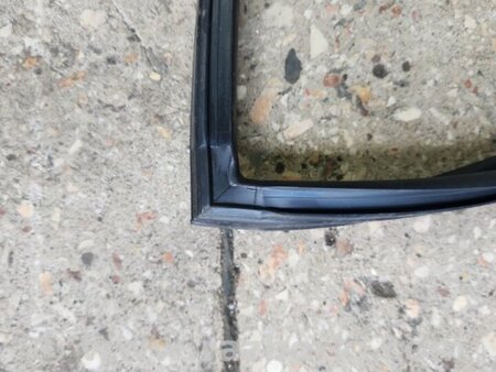 ФОТО Направляющая стекла задняя левая для Subaru Tribeca B9 (05-08) Київ