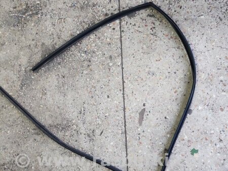 ФОТО Направляющая стекла передняя правая для Subaru Tribeca B9 (05-08) Київ