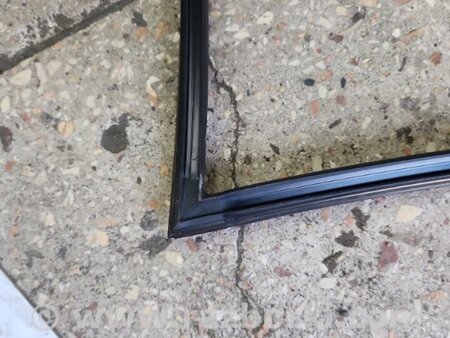 ФОТО Направляющая стекла передняя правая для Subaru Tribeca B9 (05-08) Київ