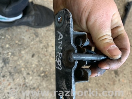 ФОТО Петля капота для Subaru Legacy IV BL/BP (03-09) Київ