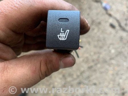 ФОТО Кнопка подогрева сидений левая для KIA Sorento 1 BL (02-09) Київ