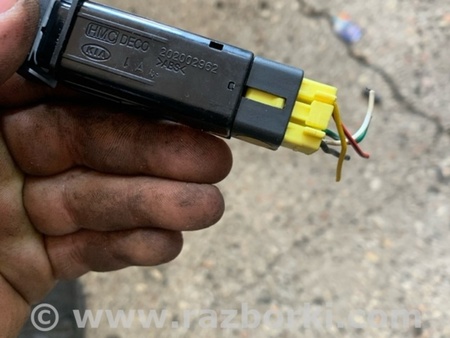 ФОТО Кнопка подогрева сидений левая для KIA Sorento 1 BL (02-09) Київ