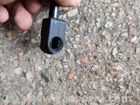 ФОТО Амортизатор капота для KIA Sorento 1 BL (02-09) Київ