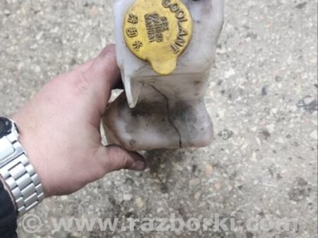 ФОТО Расширительный бачок для Subaru Outback Киев
