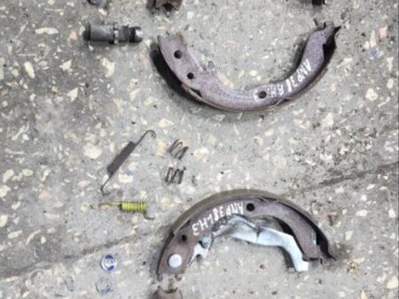 ФОТО Комплект колодок и механизмов ручного торомоза для Subaru Impreza GD/GG Киев