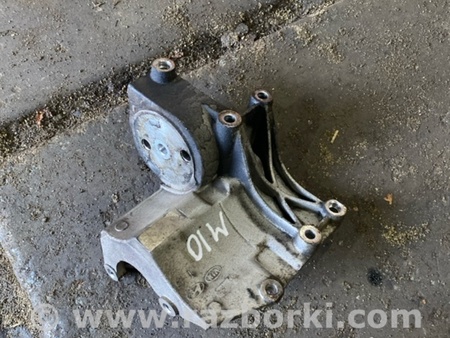 ФОТО Кронштейн для KIA Sorento 1 BL (02-09) Київ