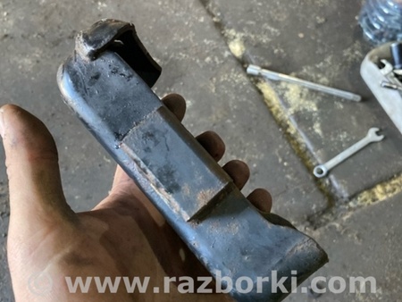 ФОТО Кронштейн правый для KIA Sorento 1 BL (02-09) Київ