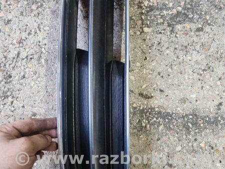 ФОТО Решетка бампера передняя левая для Subaru Tribeca B9 (05-08) Київ