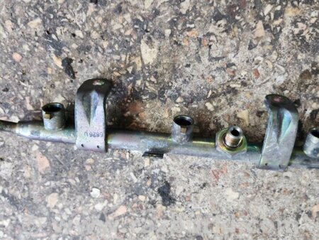 ФОТО Топливная рампа правая для Subaru Tribeca B9 (05-08) Київ