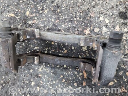 ФОТО Скоба суппорта передняя правая для Subaru Tribeca B9 (05-08) Київ