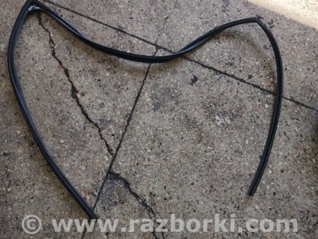 ФОТО Направляющая стекла передняя правая для Subaru Outback V BS (14-21) Київ