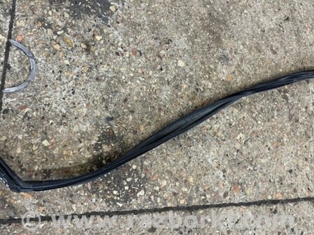 ФОТО Направляющая стекла передняя правая для Subaru Tribeca B9 (05-08) Київ