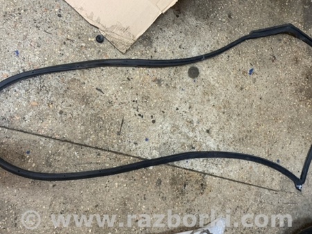 ФОТО Уплотнительная резинка передняя правая для Subaru Tribeca B9 (05-08) Київ