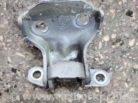 ФОТО Петля двери для Subaru Tribeca B9 (05-08) Київ