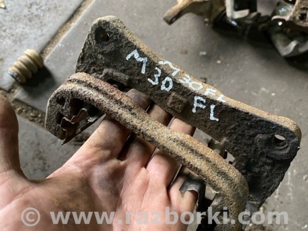 ФОТО Скоба суппорта передняя левая для Subaru Outback III BP/BL (03-09) Київ
