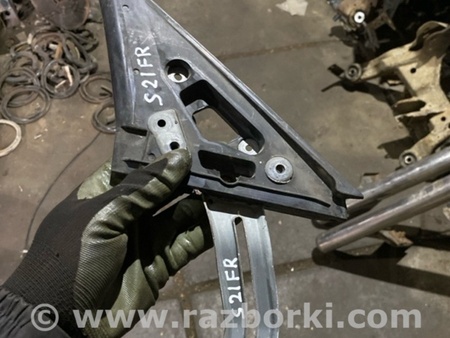 ФОТО Кронштейн передний правый для Subaru Outback III BP/BL (03-09) Київ