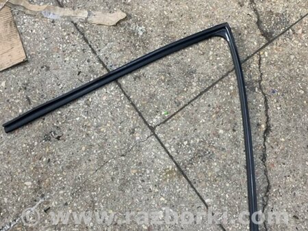 ФОТО Направляющая стекла для Hyundai ix35 I LM/EL Tucson (10-17) Київ