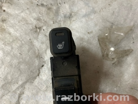 ФОТО Кнопка стеклоподъемника задняя левая для Hyundai ix35 I LM/EL Tucson (10-17) Київ