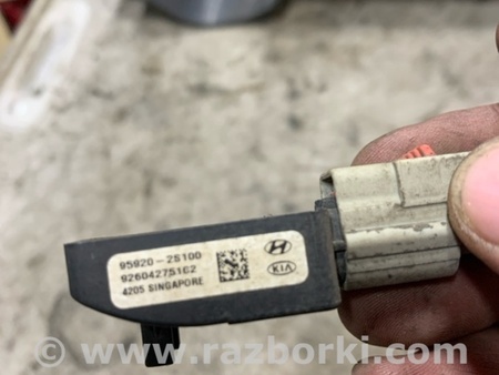 ФОТО Датчик удара передний правый для Hyundai ix35 I LM/EL Tucson (10-17) Київ